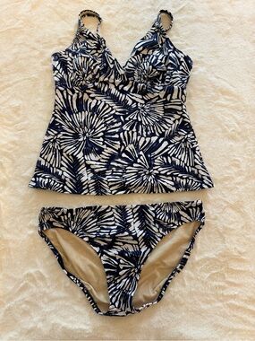 Garnet Hill Navy and White Floral Tankini Set